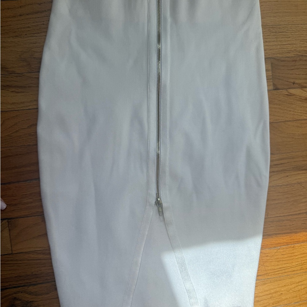 WOW couture White Pencil Skirt with Front Silver Zipper